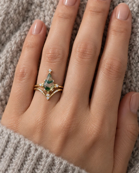 Bague Agate Mousse - portée à la main