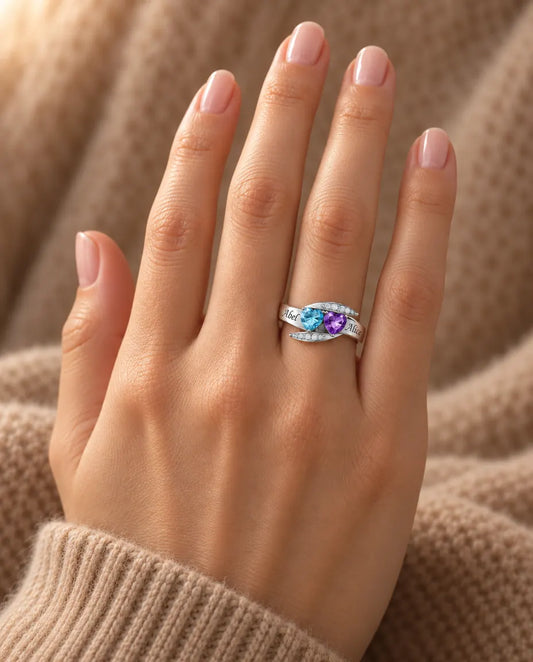 Bague pierre de naissance personnalisée 2 prénoms - bague de couple croisée en argent 925 - portée à la main