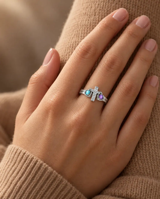 Bague pierre de naissance personnalisée 2 prénoms - bague croix en argent 925 - portée à la main