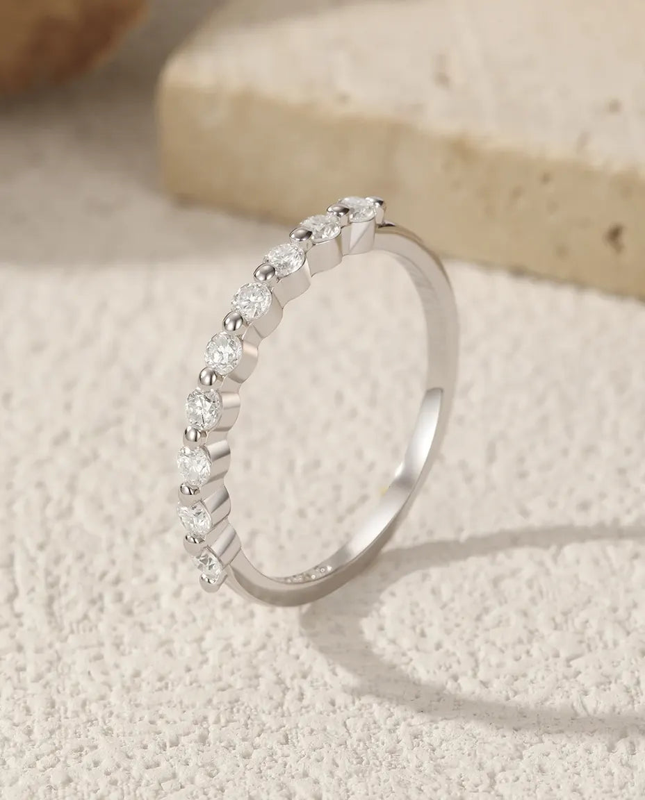 Bague Moissanite – Anneau Fin Empilable Demi-Éternité Pavé Couleur D en Argent 925, Bague pour Femme