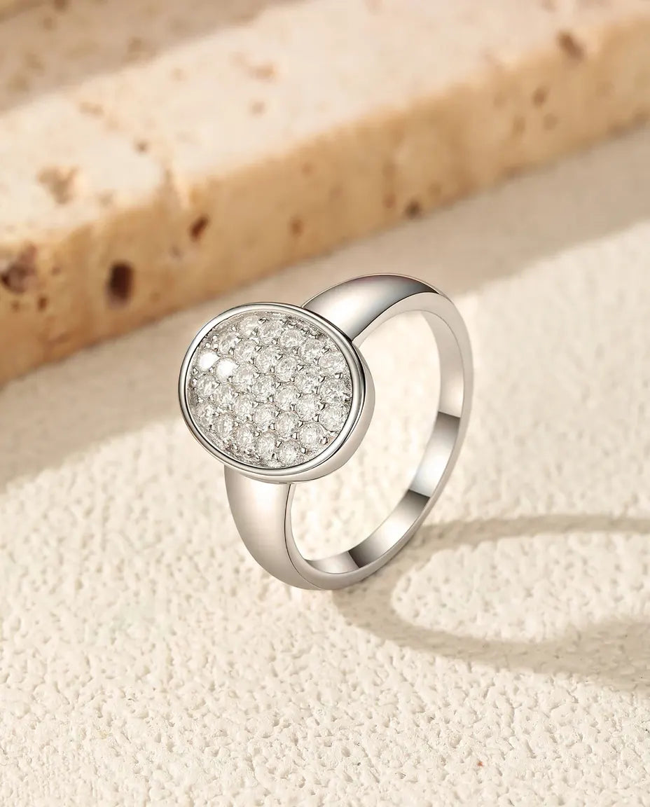 Bague Moissanite – Chevalière Ovale Pavée de 29 Pierres Couleur D en Argent 925, Bague Statement pour Femme