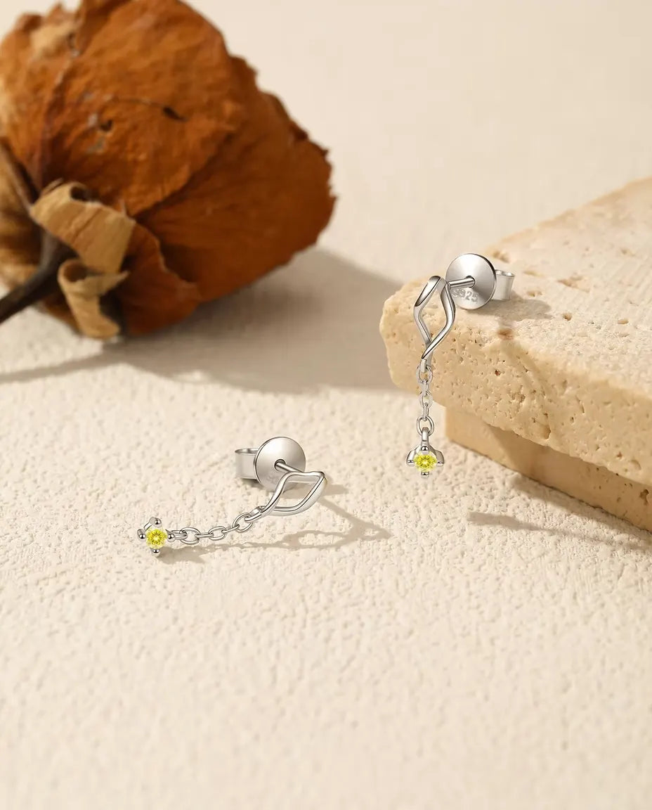 Boucles d'Oreilles Moissanite Jaune - pierres de 2 mm sur chaîne fine sous un clou marquise torsadé, argent 925