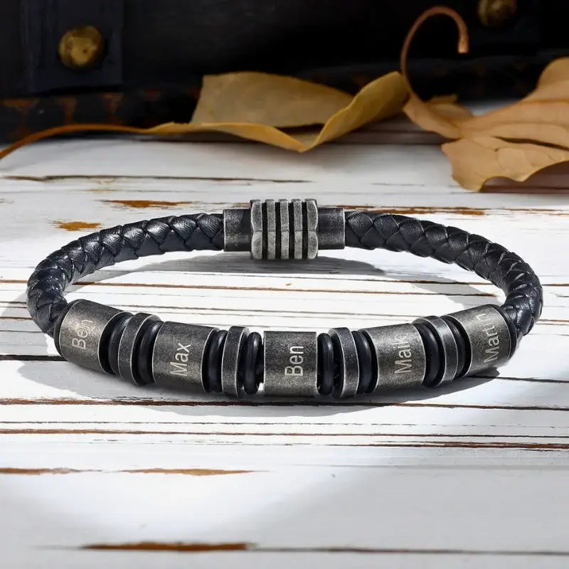 Bracelet Gravé Homme – Cuir Noir Tressé, Jusqu'à 5 Perles en Acier avec Prénoms, Cadeau pour Papa, Lui