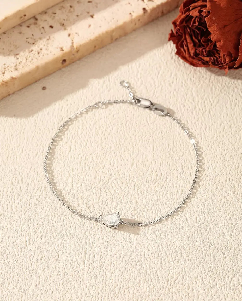 Bracelet Moissanite Taille Poire - 0,80 ct couleur D, 5 x 7 mm, chaîne fine 16+3 cm en argent sterling 925