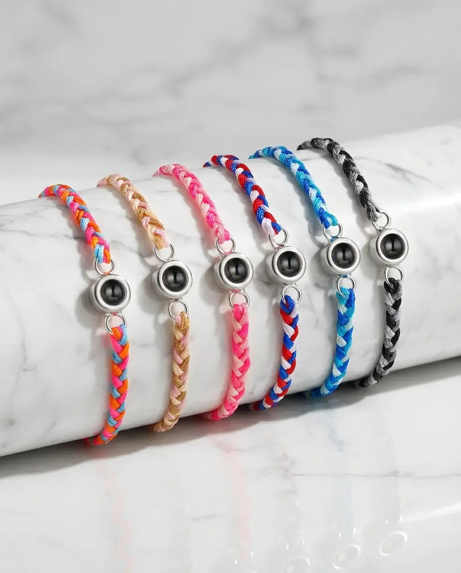Bracelet Photo – Corde Tressée Main avec Charm Rhodié, Image Cachée, Cadeau pour Elle ou pour Lui, Anniversaire