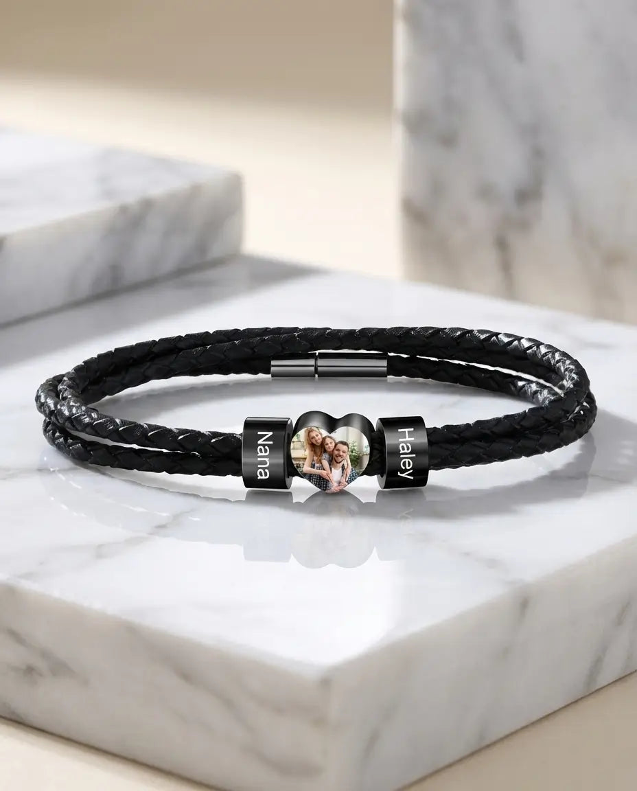 Bracelet Photo Homme – Cuir Tressé Noir avec Cœur Photo et 2 Perles Gravées, Cadeau pour Papa, pour Lui
