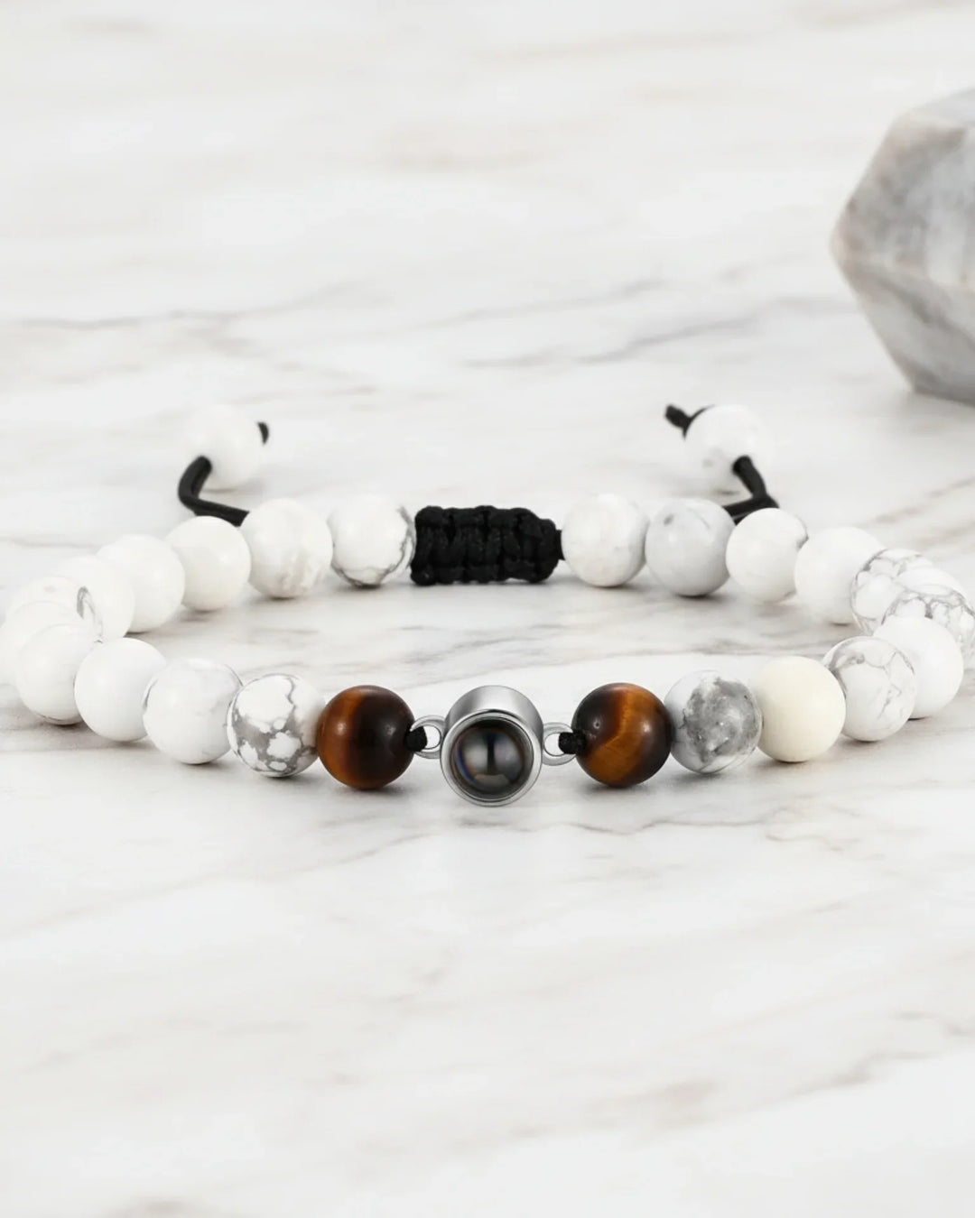 Bracelet Photo – Perles de Magnésite Blanche, Pierre de Projection avec Votre Photo, Cadeau pour Elle