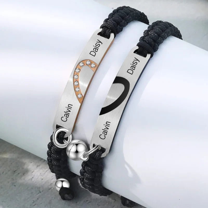Bracelets Couple – Cœurs Aimantés avec Prénoms Gravés, Acier Inoxydable, Lot de 2, Cadeau pour Couple