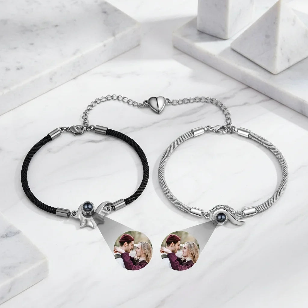 Bracelets Couple – Charm Conque à Projection Photo, Fermoir Cœur Aimanté, Lot de 2, Cadeau d'Anniversaire pour Couple