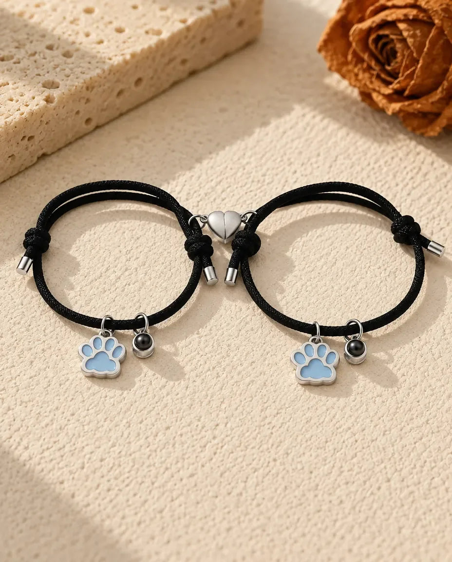 Bracelets Couple - paire assortie aux pattes phosphorescentes bleues