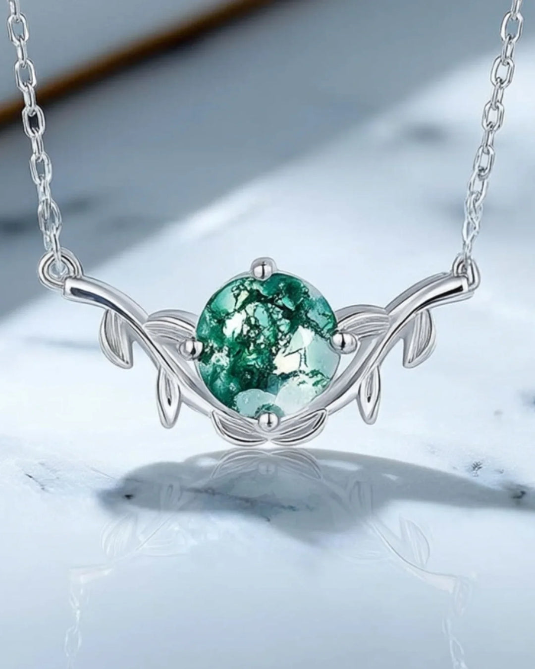 Collier Agate Mousse – Pendentif Rond Serti Feuilles et Branche, Argent 925, Pierre Verte, Cadeau pour Elle