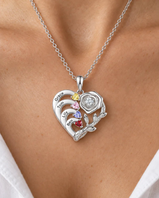 Collier Cœur Pierre de Naissance pour Maman et Grand-Mère - porté par un mannequin