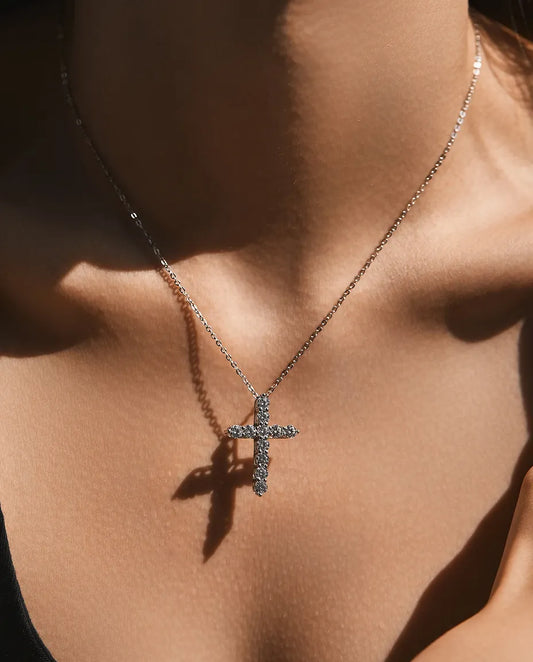 Collier Moissanite Croix – 11 pierres couleur D VVS1 pavées, pendentif de 27 mm en argent 925