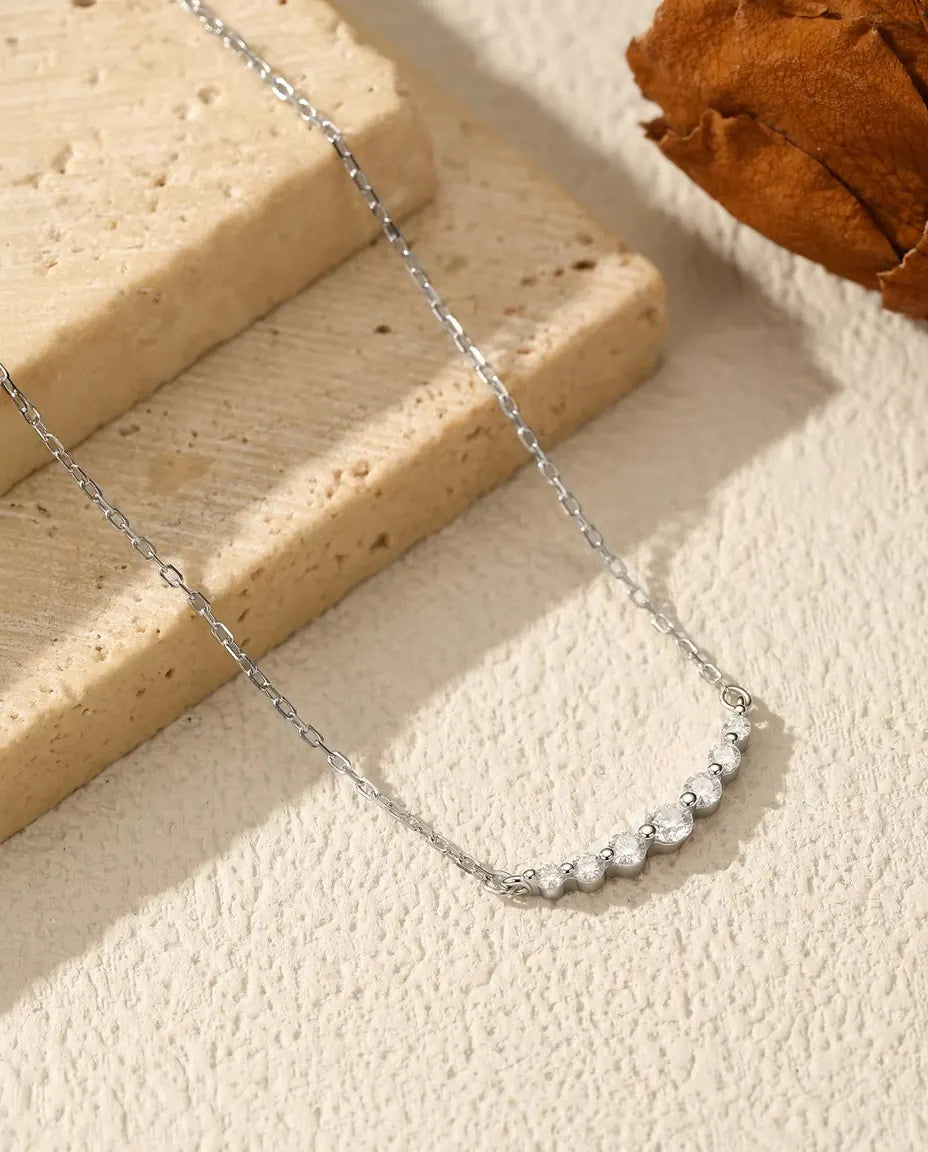 Collier moissanite sept pierres – courbe dégradée couleur D en argent 925, chaîne 40+5 cm