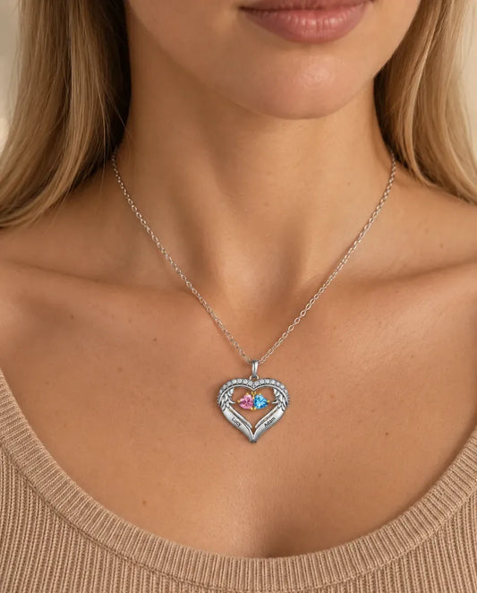 Collier Personnalisé - porté par un mannequin