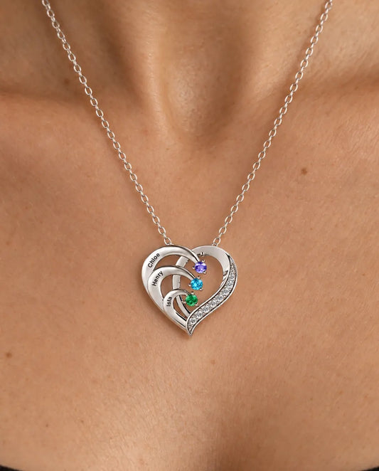 Collier Pierre de Naissance - porté par un mannequin