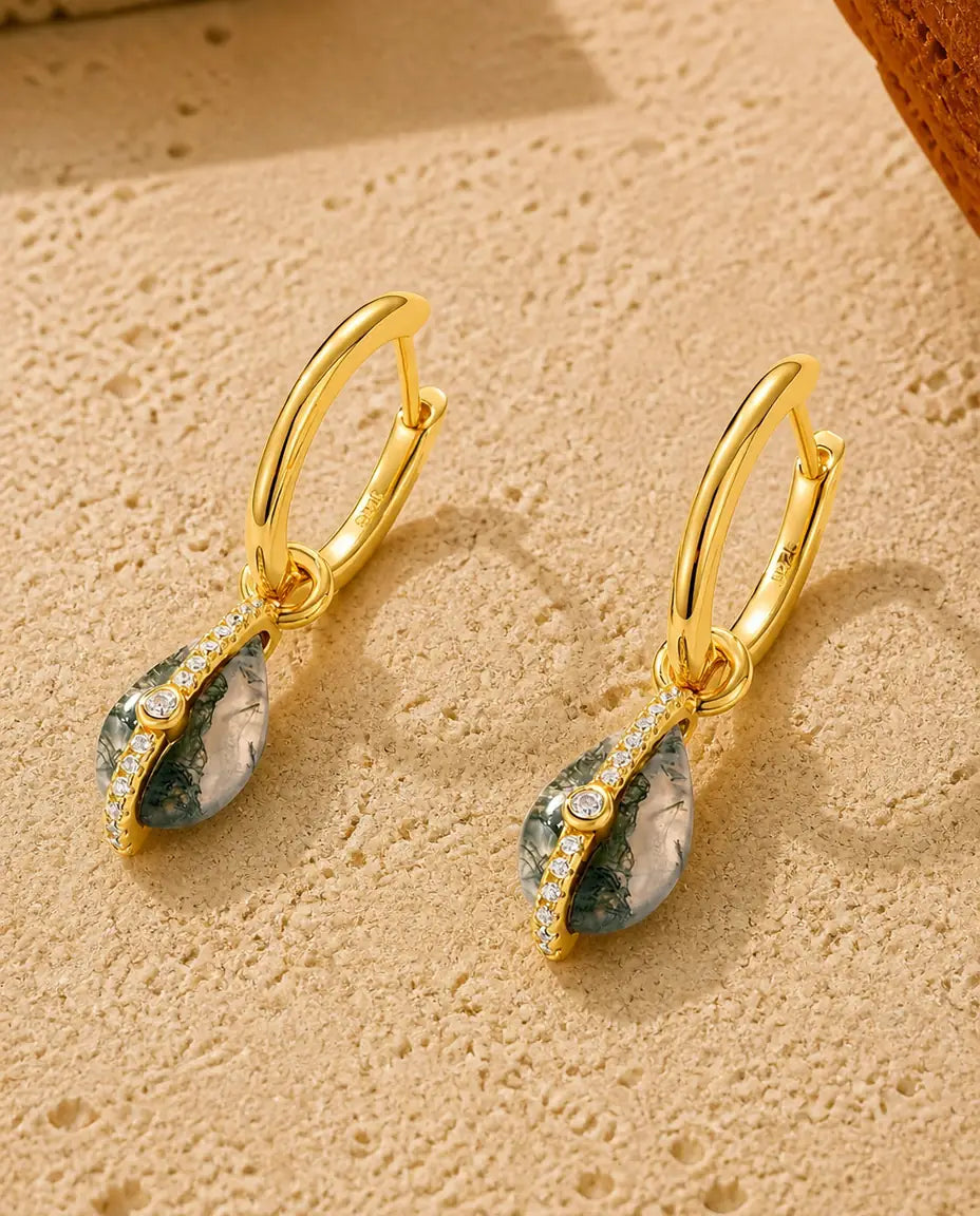 Créoles agate mousse - Cabochon goutte et bordure de zircons, argent 925 plaqué or 10K, cadeau pour elle