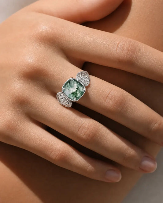 Bague Agate Mousse – Grand Cabochon Coussin et Anneau Filigrane Sculpté, Argent 925, Bague Cocktail Ajustable pour Elle
