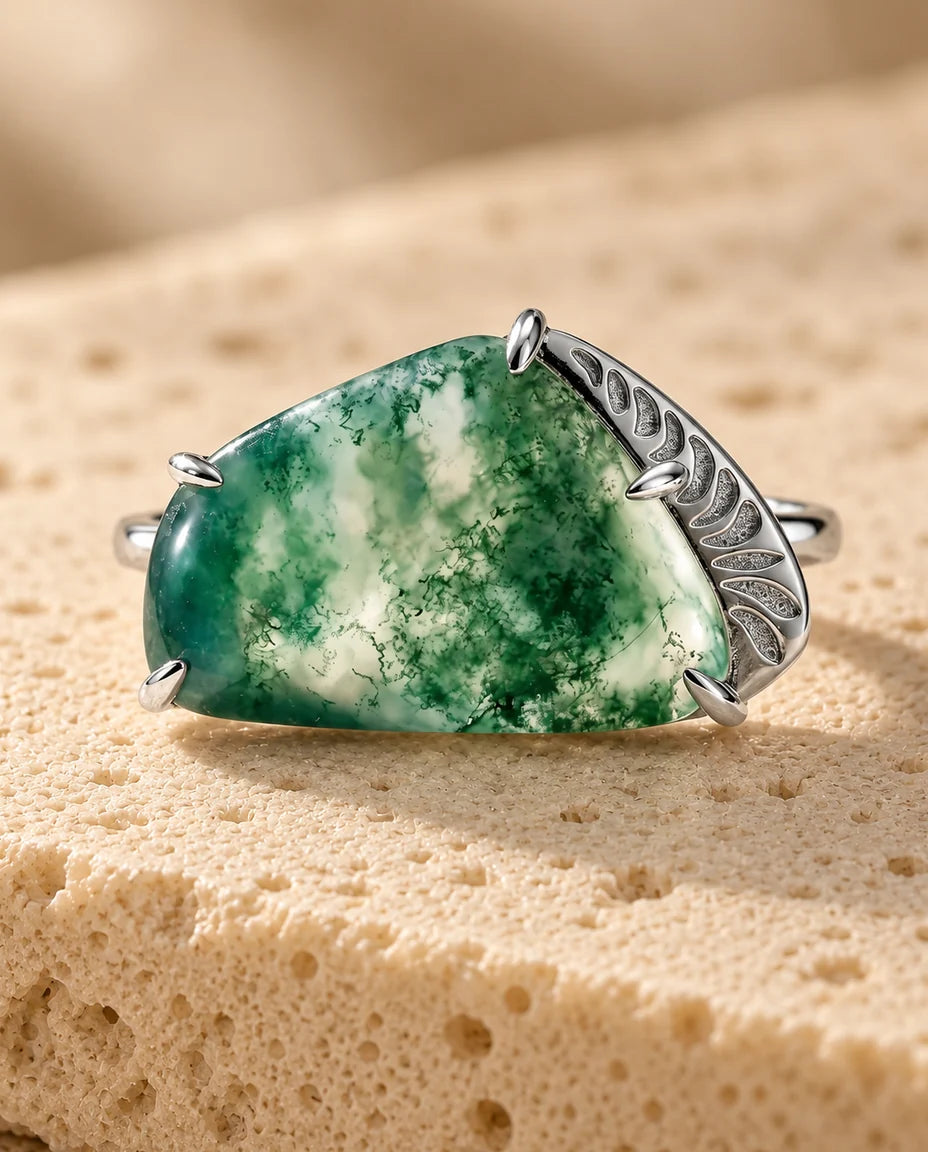 Bague Agate Mousse - gros plan de la pierre