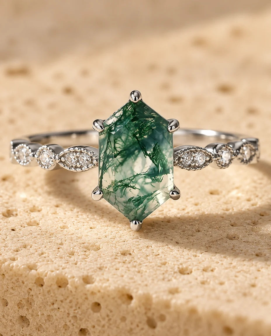 Bague Agate Mousse - gros plan de la pierre