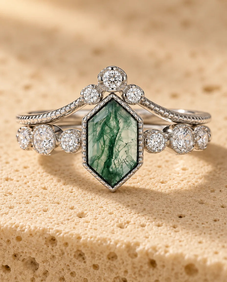 Bague Agate Mousse - gros plan du duo de bagues