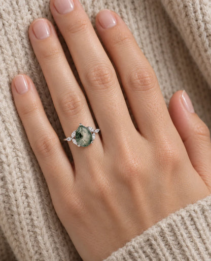 Bague Agate Mousse - portée à la main
