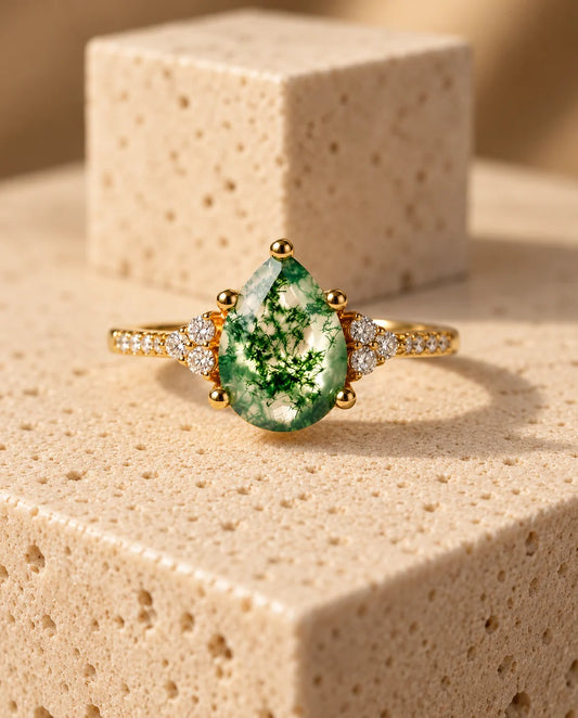 Bague Agate Mousse taille poire - vue de face
