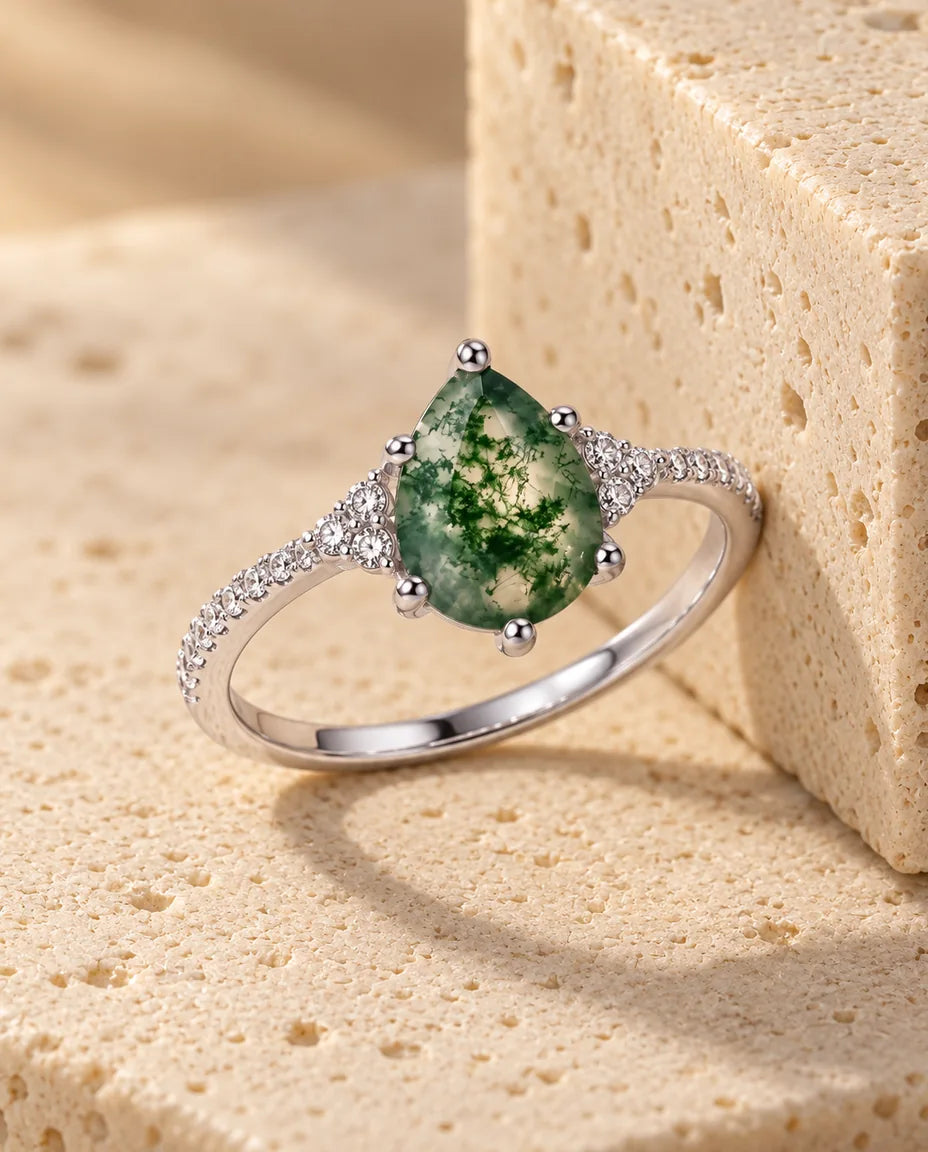 Bague Agate Mousse taille poire - finition argent