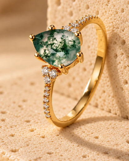 Bague Agate Mousse taille poire - profil latéral de la monture
