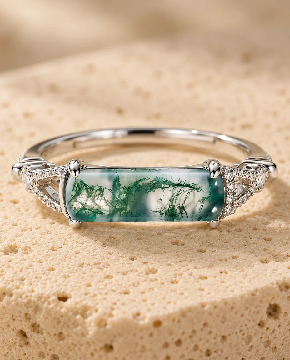 Bague Agate Mousse - gros plan de la pierre