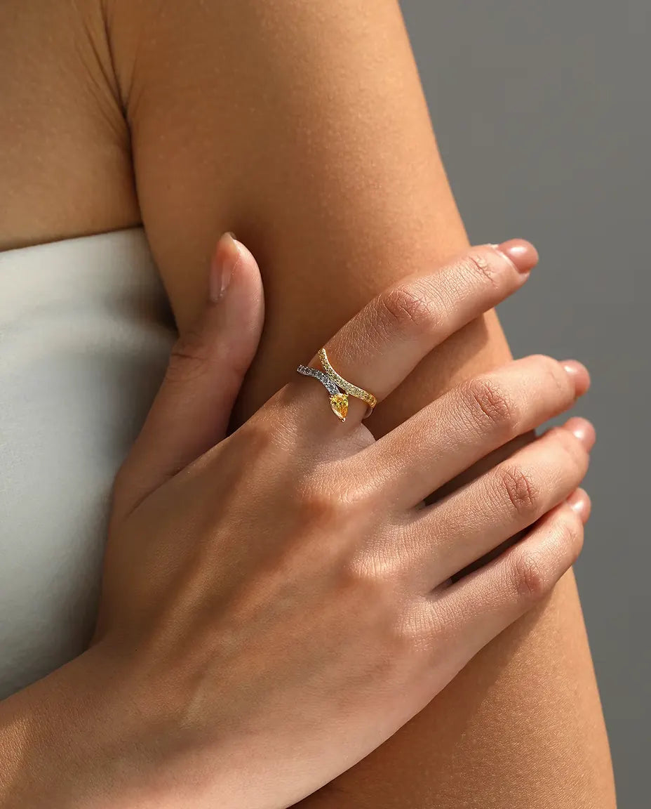 Bague Croisée Bicolore - poire jaune au croisement de deux anneaux pavés, tailles 5 à 9, argent massif 925