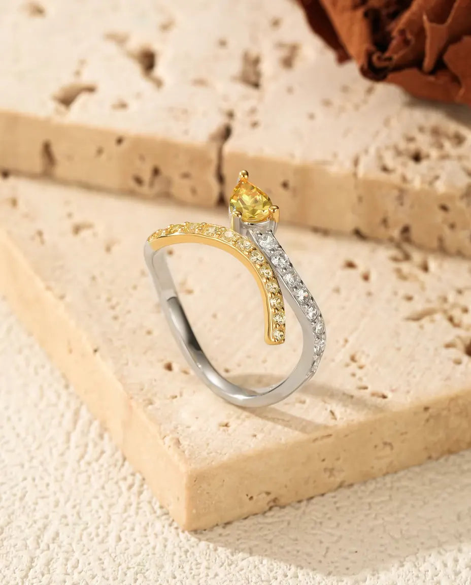 Bague Croisée Bicolore - poire jaune au croisement de deux anneaux pavés, tailles 5 à 9, argent massif 925