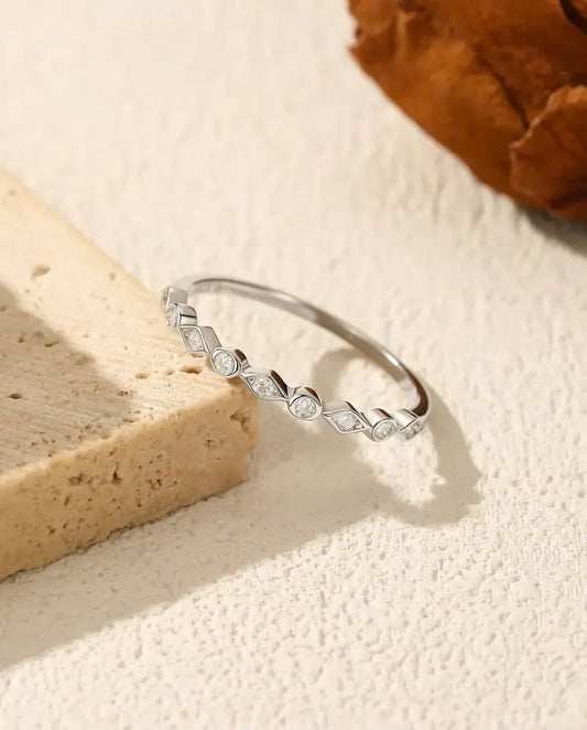 Bague mémoire en moissanite et argent 925 – 9 pierres alternées rondes et navettes, anneau fin à empiler, tailles 5-9