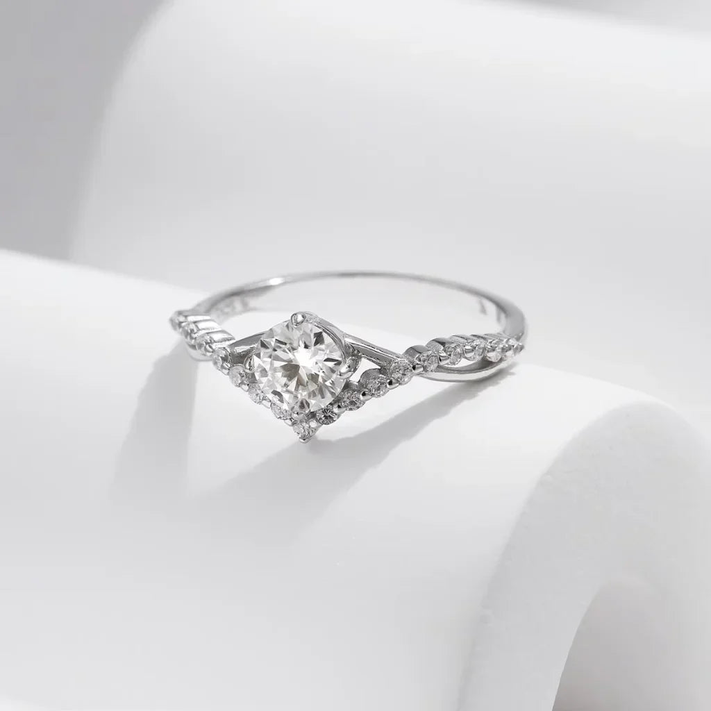 Bague Moissanite – 0,50 ct en Argent 925, Bague de Fiançailles et de Promesse, Cadeau pour Elle