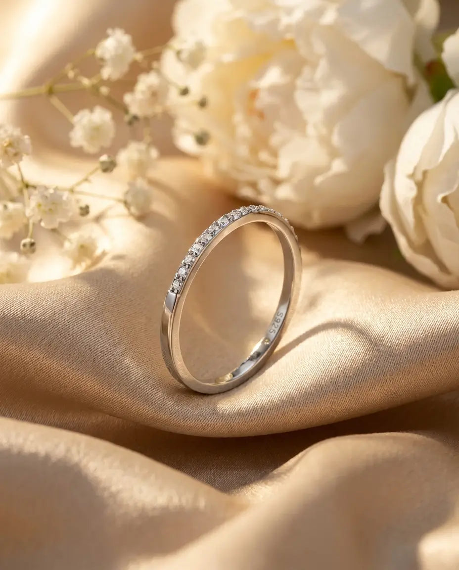 Bague Moissanite – Alliance Pavé Fine 1,3 mm en Argent 925, Anneau Empilable, cadeau pour femme