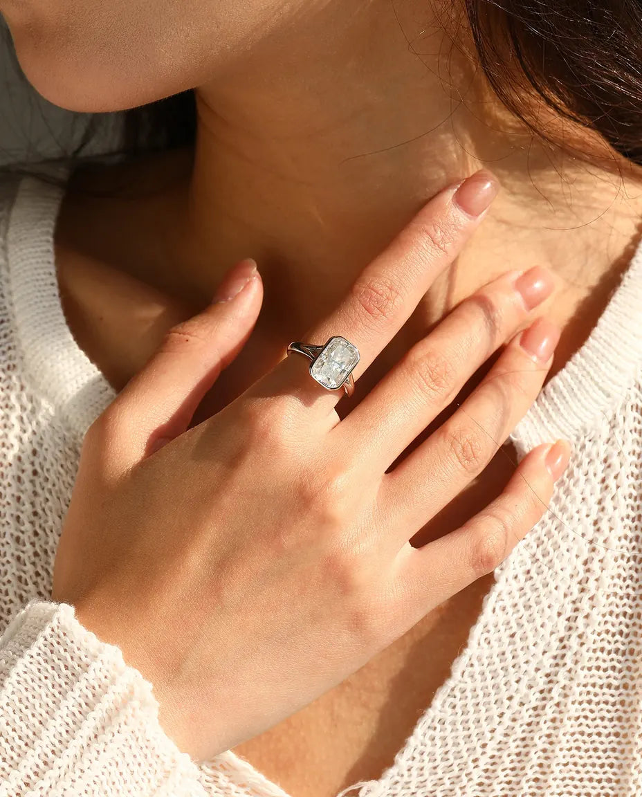 Bague Moissanite – Bague Cocktail 4,5 Ct Taille Rectangle Couleur D, Serti Clos en Argent 925, cadeau pour femme