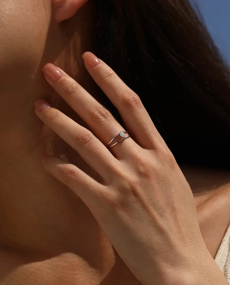 Bague Moissanite – Double anneau minimaliste, moissanite poire 0,3 carat couleur D créée en laboratoire, argent 925, pour femme