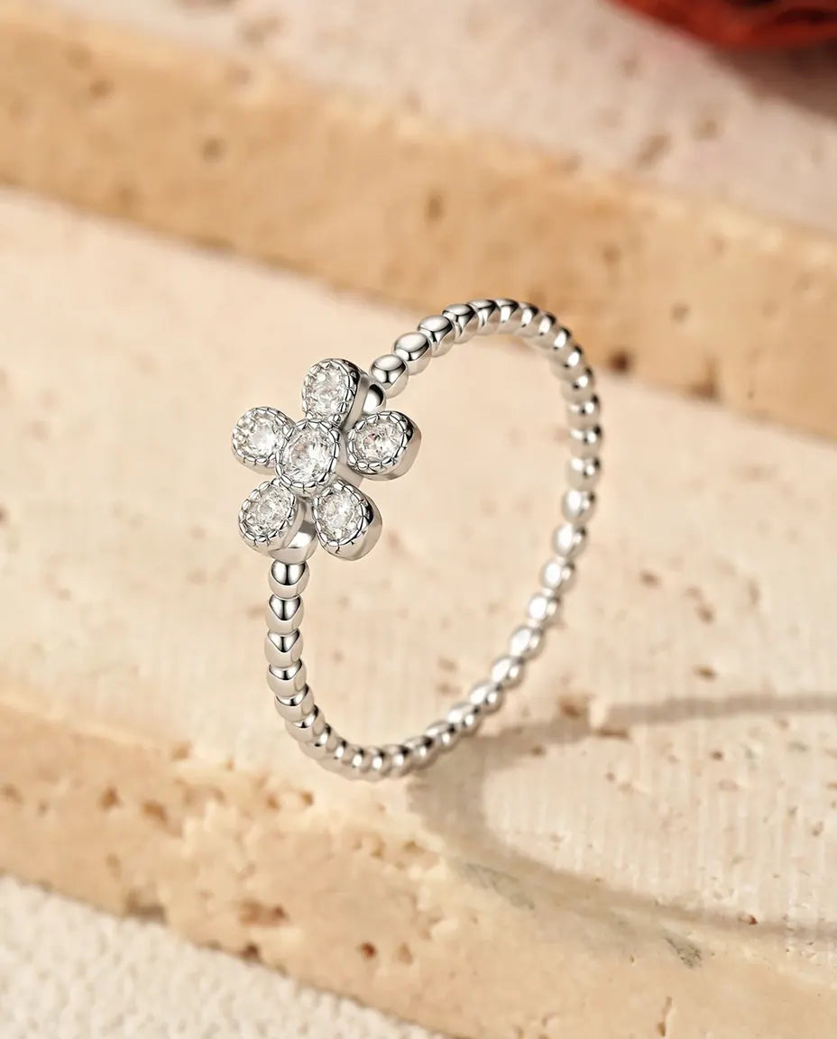 Bague Moissanite – Fleur Pavée 5 Pierres Couleur D VVS, Anneau Perlé en Argent 925, Bague de Promesse pour Elle