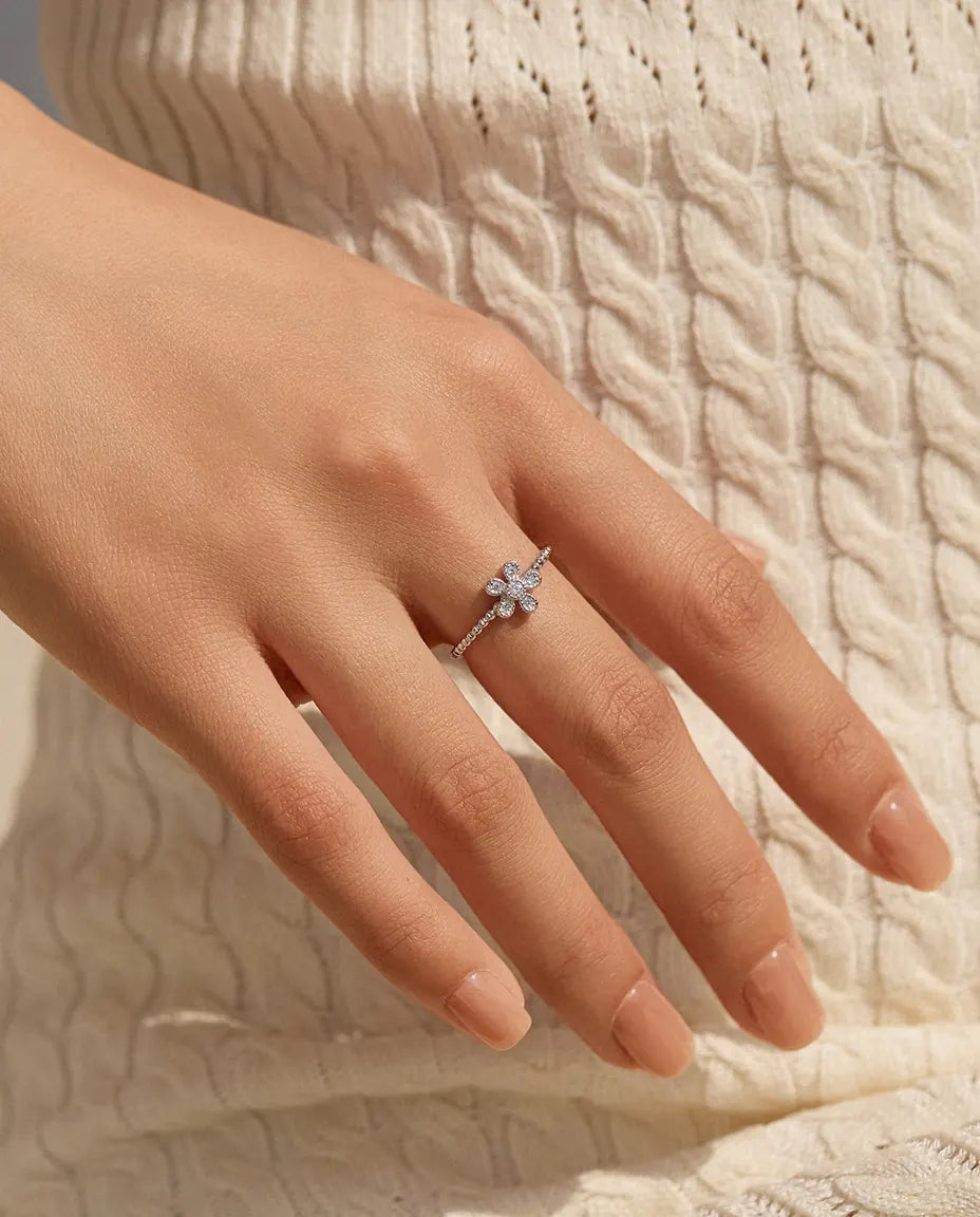Bague Moissanite – Fleur Pavée 5 Pierres Couleur D VVS, Anneau Perlé en Argent 925, Bague de Promesse pour Elle