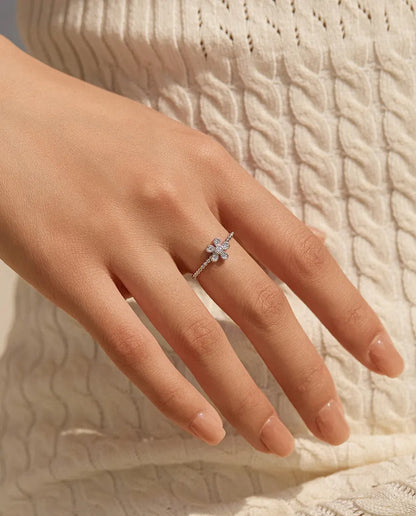 Bague Moissanite – Fleur Pavée 5 Pierres Couleur D VVS, Anneau Perlé en Argent 925, Bague de Promesse pour Elle