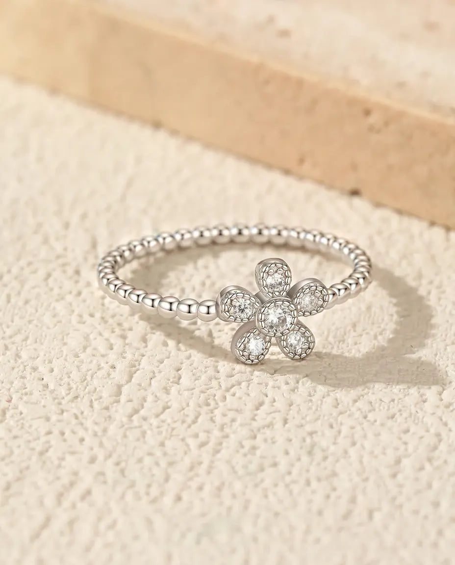 Bague Moissanite – Fleur Pavée 5 Pierres Couleur D VVS, Anneau Perlé en Argent 925, Bague de Promesse pour Elle