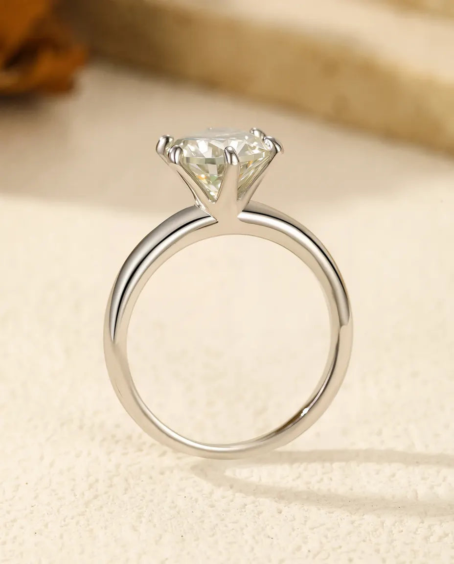 Bague Moissanite – Solitaire Rond 2 ct Couleur D VVS, Serti Couronne en Argent 925, Bague de Fiançailles ou de Promesse