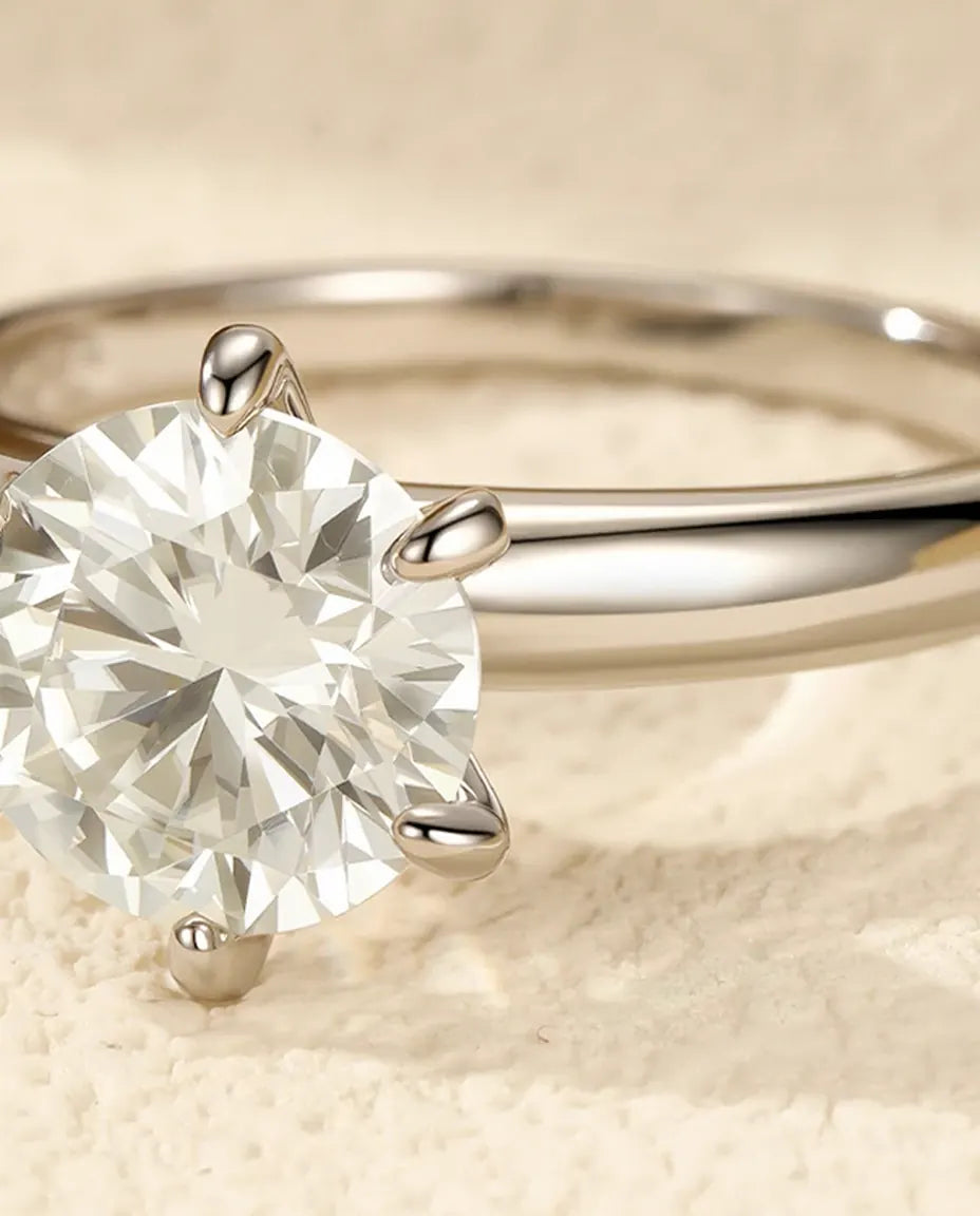 Bague Moissanite – Solitaire Rond 2 ct Couleur D VVS, Serti Couronne en Argent 925, Bague de Fiançailles ou de Promesse