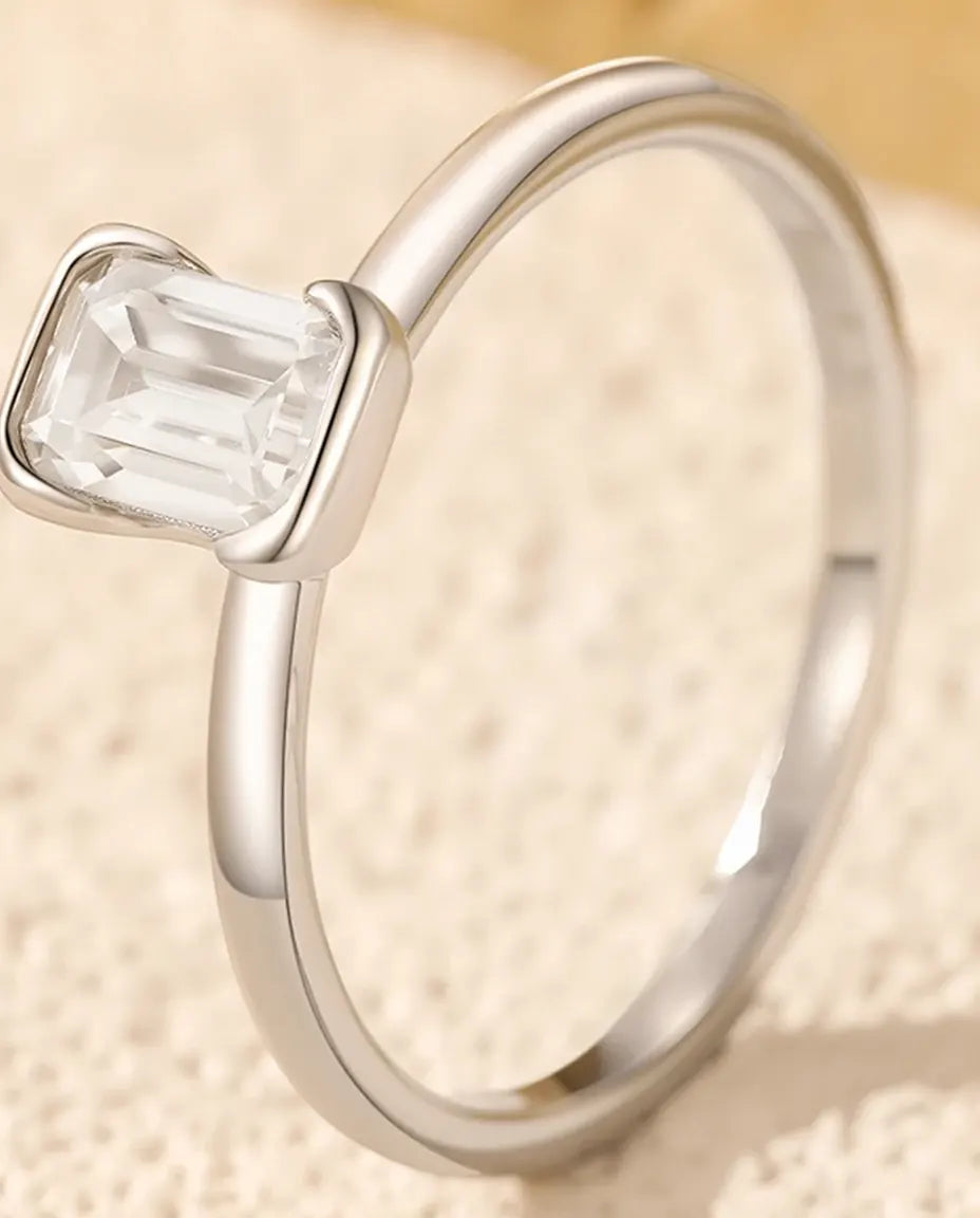 Bague Moissanite – Solitaire Taille Émeraude 0,8 ct Couleur D VVS, Argent Sterling 925, Bague de Promesse pour Elle