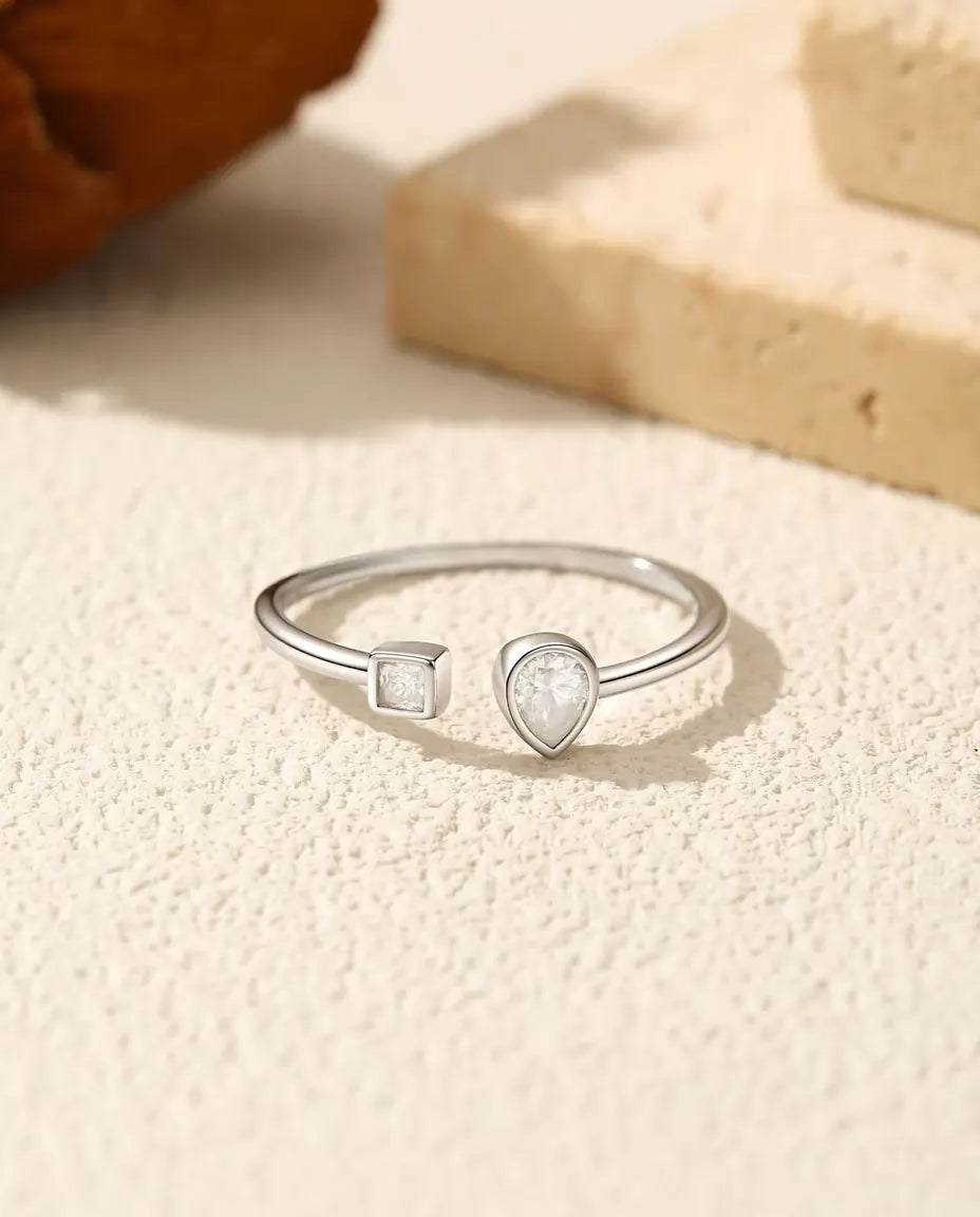Bague Ouverte en Moissanite - poire de 0,30 ct et carré de 0,08 ct couleur D / VVS1, argent 925, ajustable