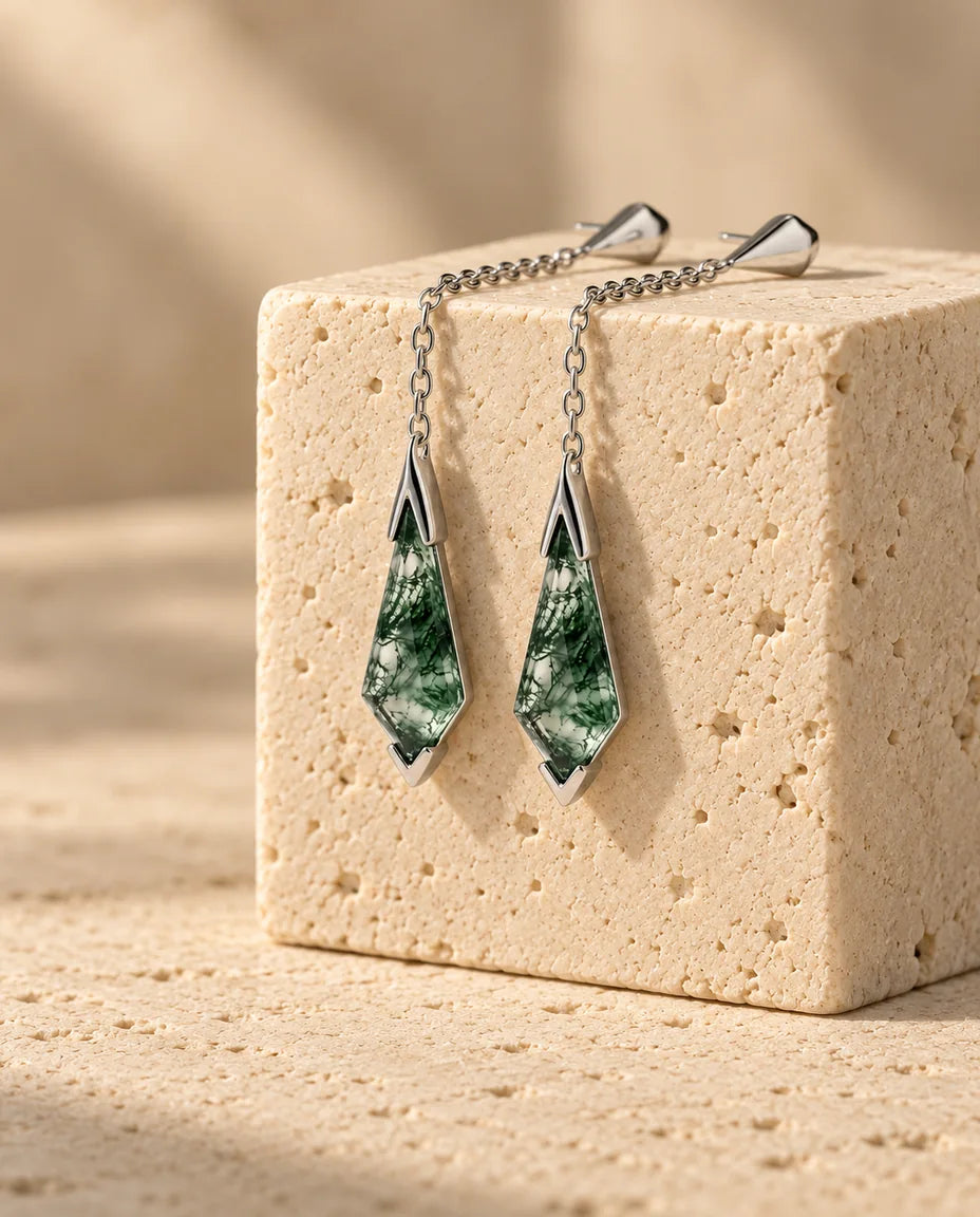Boucles d'oreilles pendantes en agate mousse - Taille cerf-volant sur chaîne fine - la paire de boucles d’oreilles