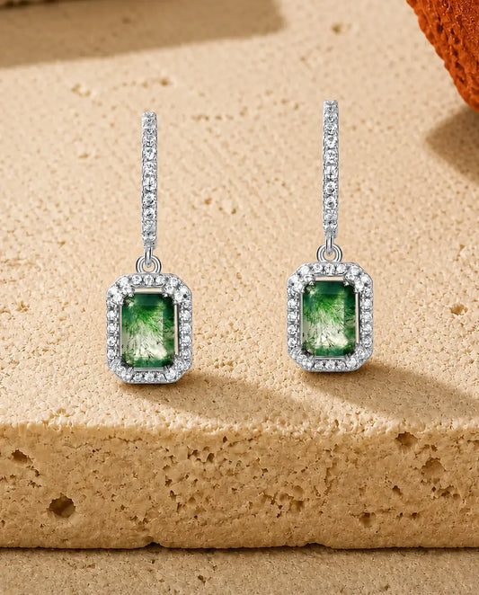 Boucles d'oreilles agate mousse - Agate mousse taille émeraude et halo de zircons sur arc pavé, argent 925 en argent ou or