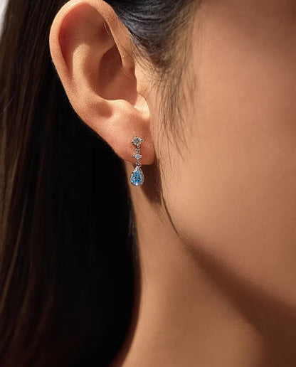 Boucles d'Oreilles Moissanite Bleu Aqua - une poire de 0,50 ct 4 x 6 mm par boucle avec accents en zircon, argent 925, 18 mm
