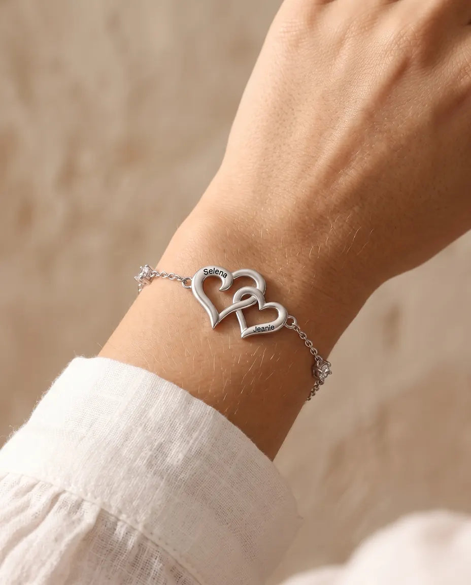 Bracelet Double Cœur Personnalisé 2 Prénoms - cœurs entrelacés et deux pierres de naissance, réglable