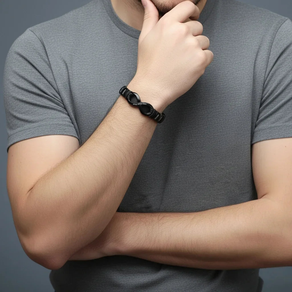 Bracelet Gravé Homme – Cuir avec Fermoir en Acier Inoxydable, 2 à 6 Prénoms Gravés, Cadeau pour Lui, Papa, Fête des Pères